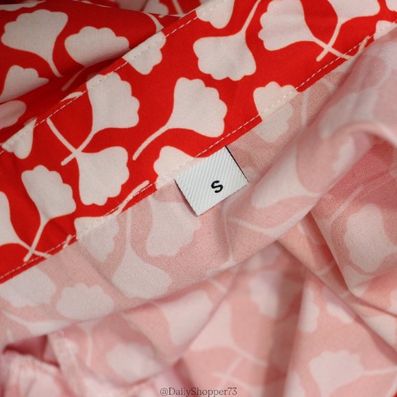 Women's Ginkgo Leaf Patterned Tiered Flounce V-Neck Band Collar Maxi Dress - Picture 4 of 4